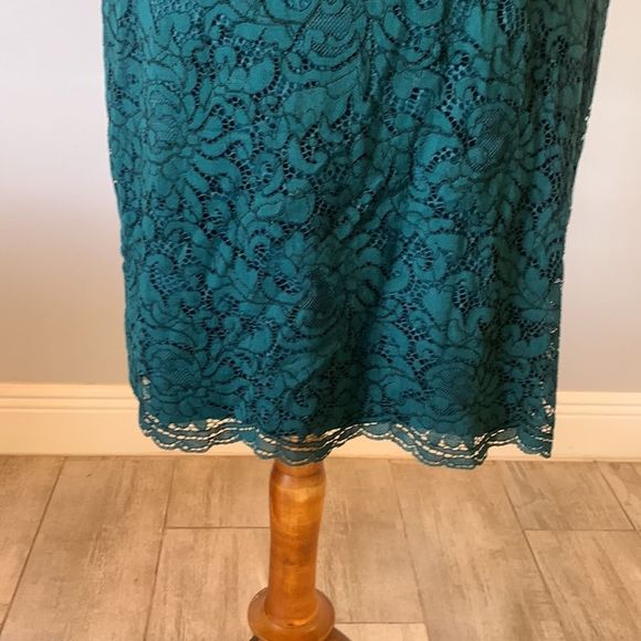 [Lauren Ralph Lauren] Green Lace Dress - Size 6 - Picture 3 of 5